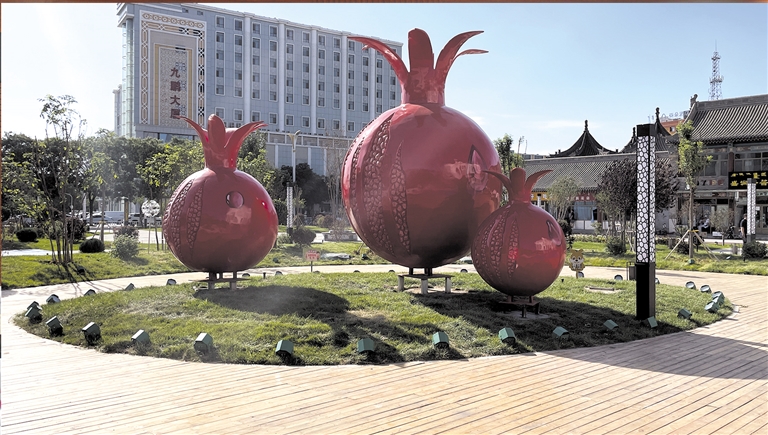 五月石榴红似火 团结花开溢芬芳 ——呼和浩特市“民族政策宣传月”“民族法治宣传周”工作扎实有效开展