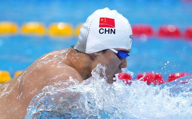 全国游泳冠军赛：徐嘉余、汪顺双双庆祝“九连冠”