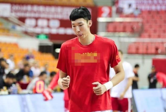 周琦宣布将退出新赛季