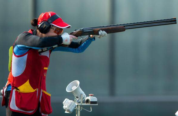 时隔12年 “七战”老将刘英姿再夺全运会飞碟多向金牌