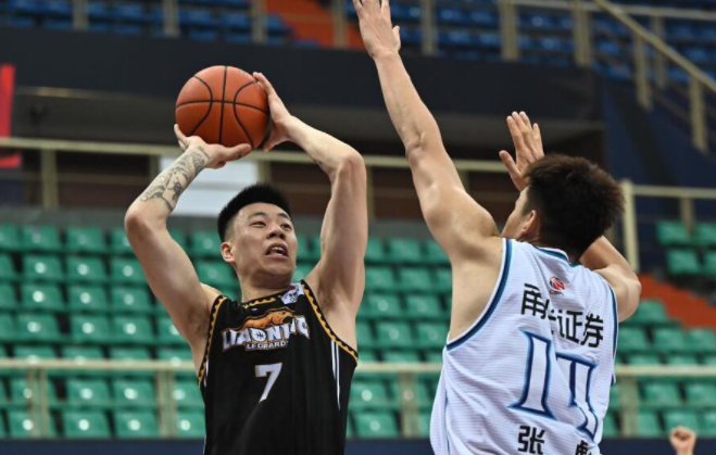 CBA综合：辽宁击败宁波 广州力克新疆