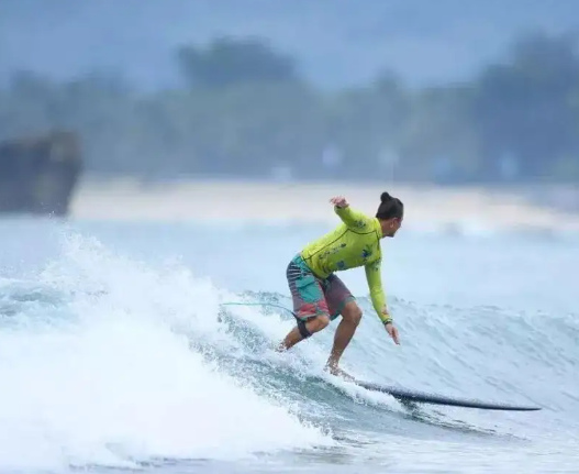 中国冲浪队世青赛进步明显