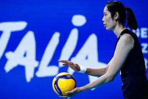 朱婷加盟意大利斯坎迪奇女排