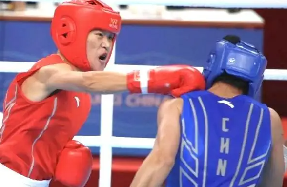 全国拳击锦标赛：内蒙古健儿夺得2金4银1铜
