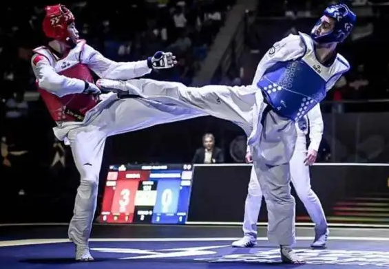 跆拳道世锦赛：中国选手孟明宽男子87公斤级摘银