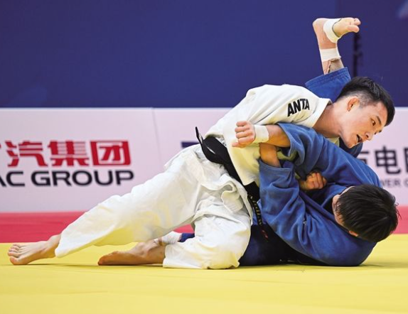 十五运会开幕式后首个比赛日内蒙古健儿捷报频传